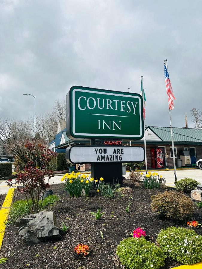Courtesy Inn Downtown Eugene Exterior photo
